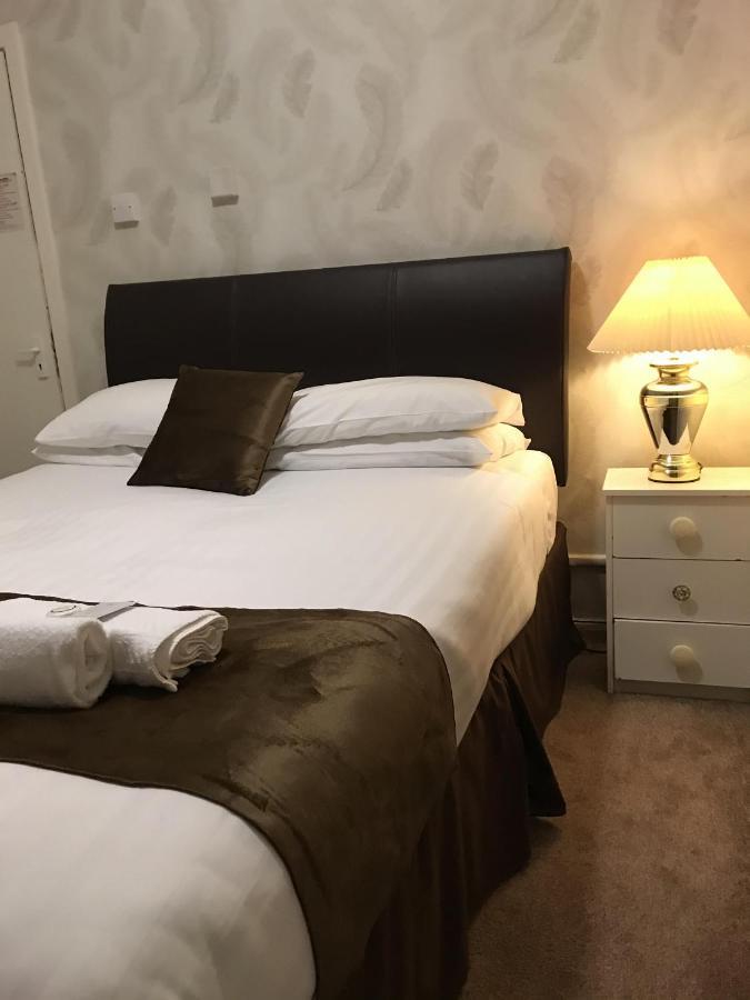 The Feathers Bed and breakfast Blackpool