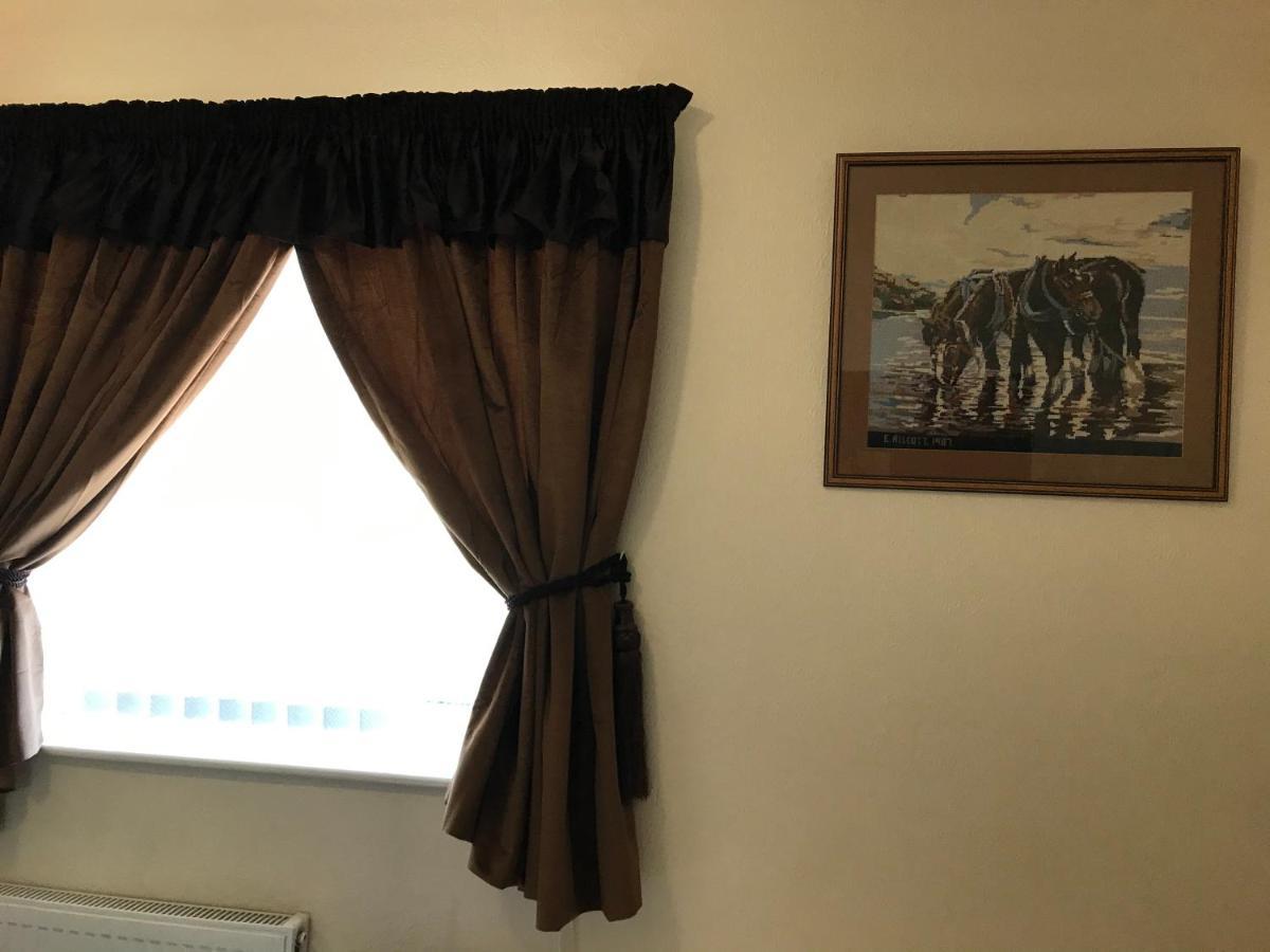 The Feathers Bed and breakfast 3*